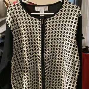 Maggie Black‎ and White Women's Sweater